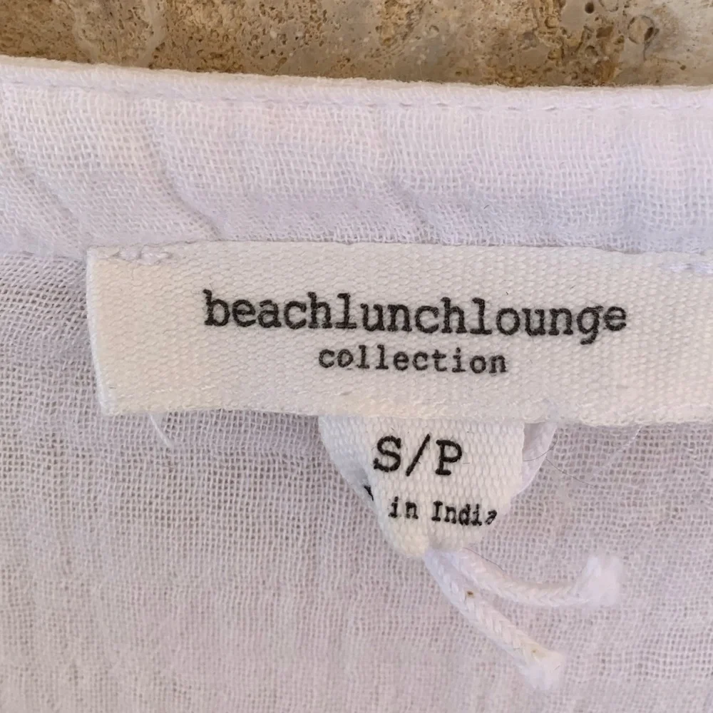 White V-Neck Short Sleeve Dress - Picture 6 of 10